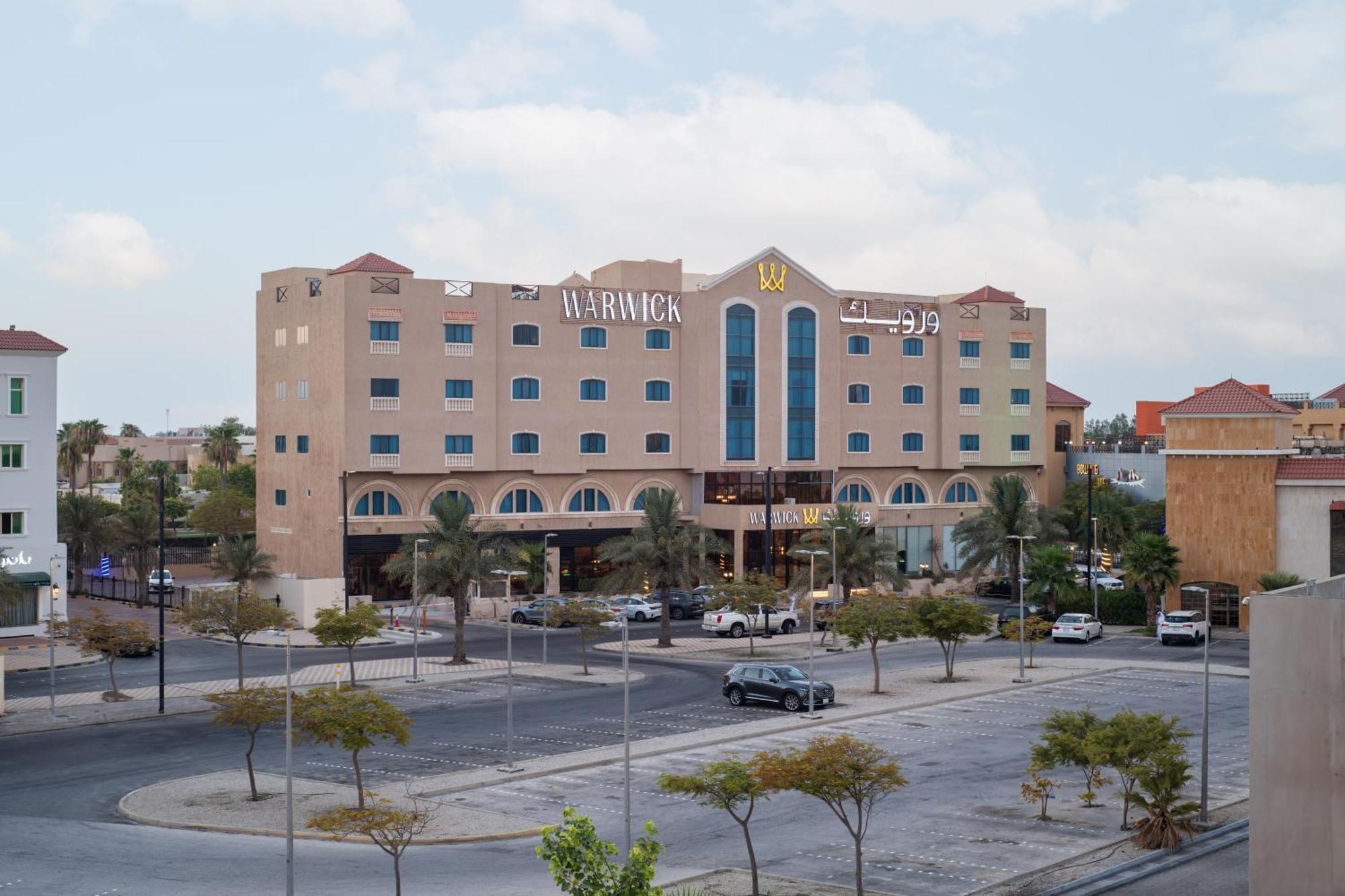 Warwick Al Jubail Hotel Exterior foto